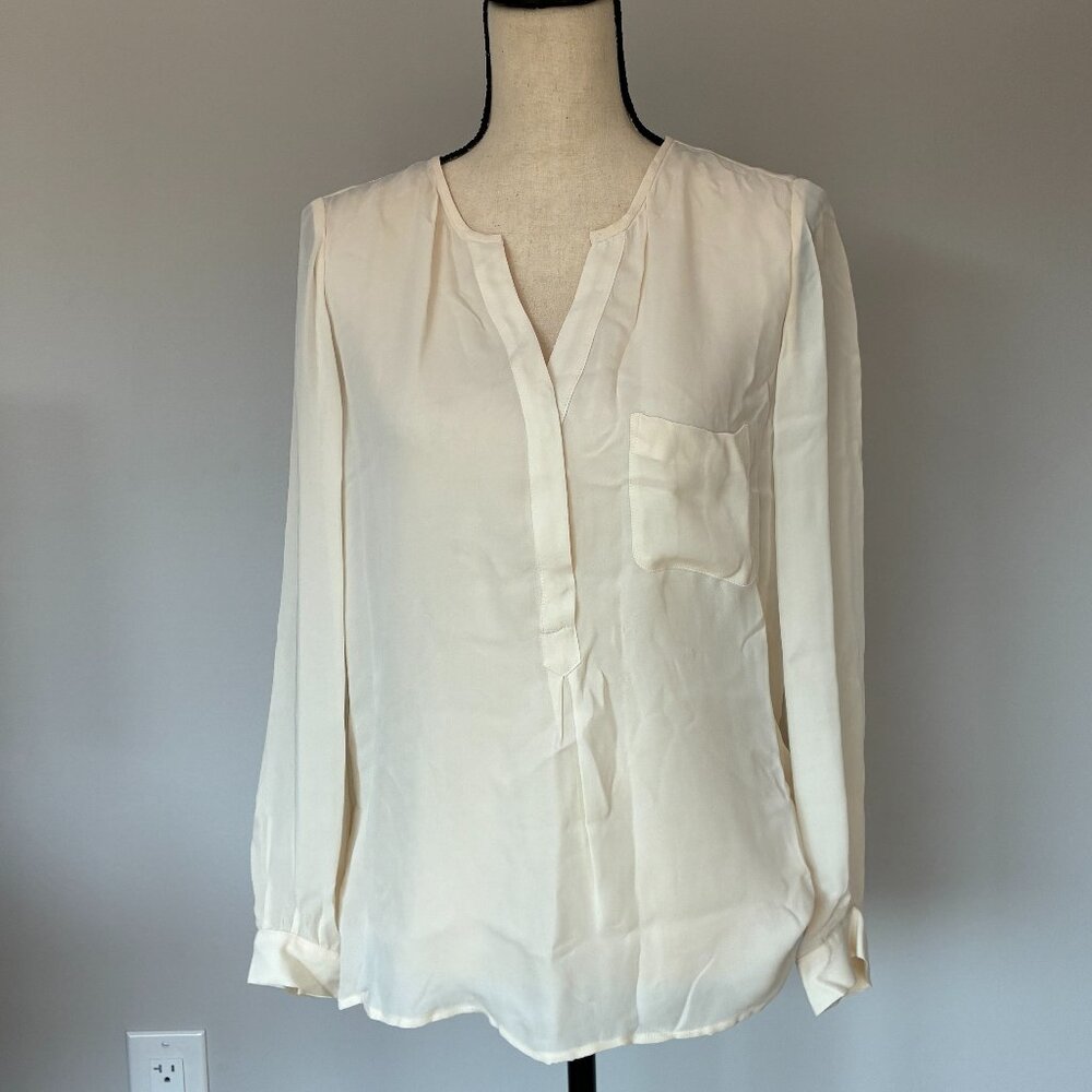 Joie Ivory Long Sleeve Blouse. 100% Silk. XS